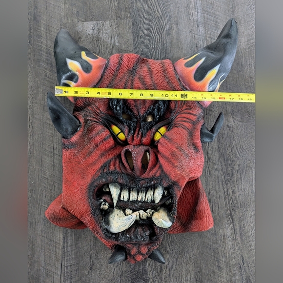 Vintage Dark Diablo Creature Reacher Halloween Costume Devil Mask And Hands - Picture 12 of 13
